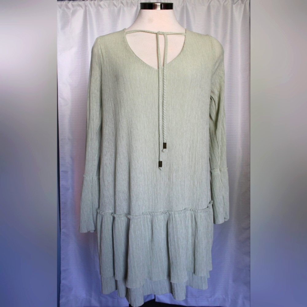 Flowy V-Neck Blouse – Sage Green, Size XS | Boho Textured Top